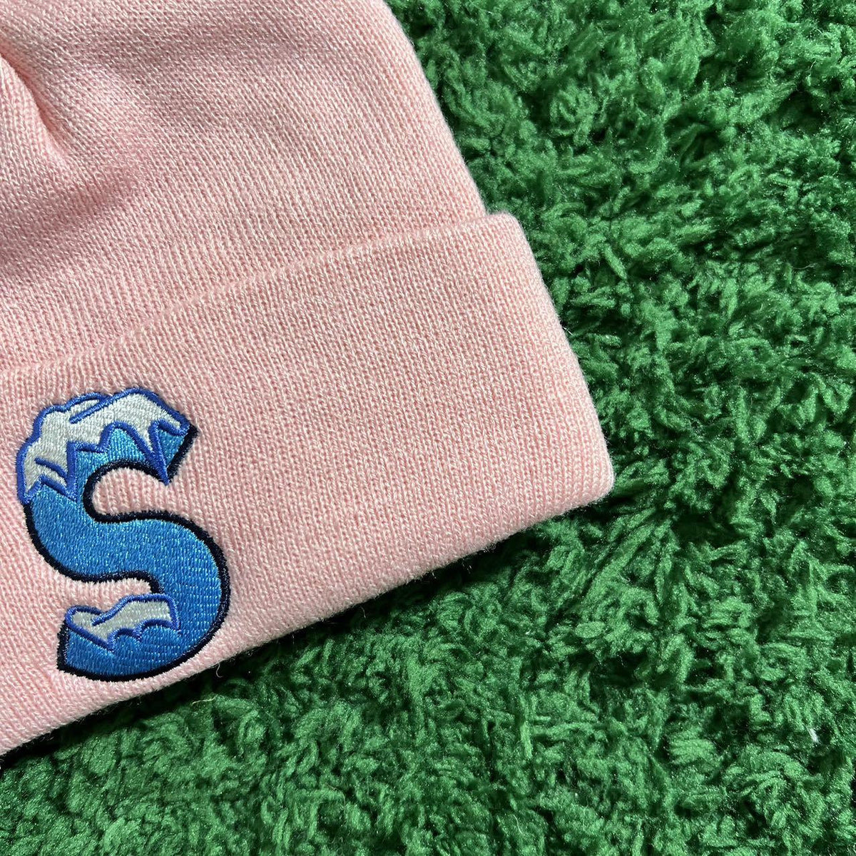 SUP X NEW ERA BEANIE